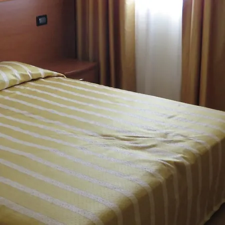 Hotell San Tomio Isola Vicentina
