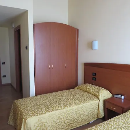 Hotell San Tomio 2*